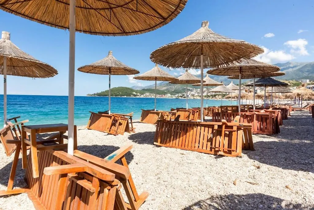 Apartment Potam'Sea Bliss 2 - Beach Front, Parking & Sun Beds Himare