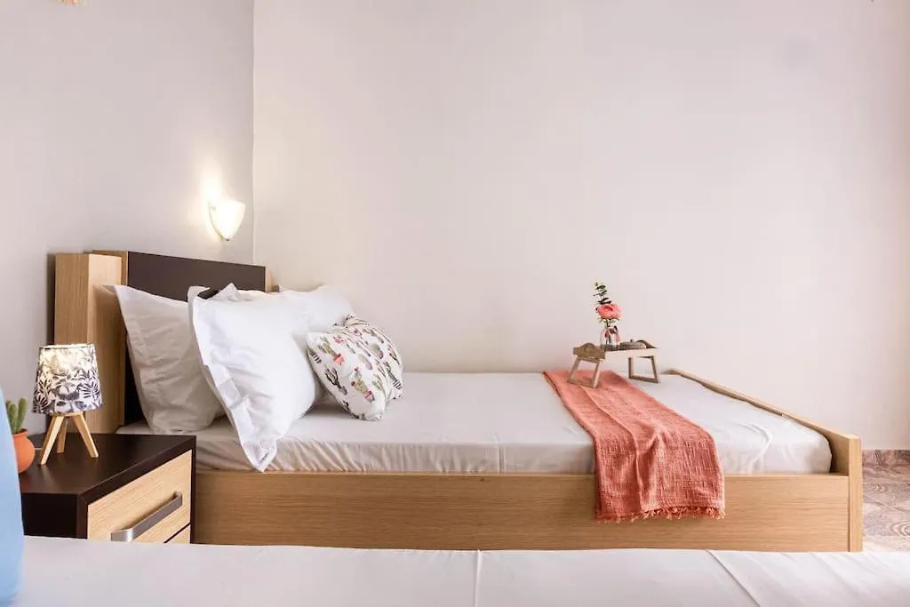 Potam'Sea Bliss 2 - Beach Front, Parking & Sun Beds Himare