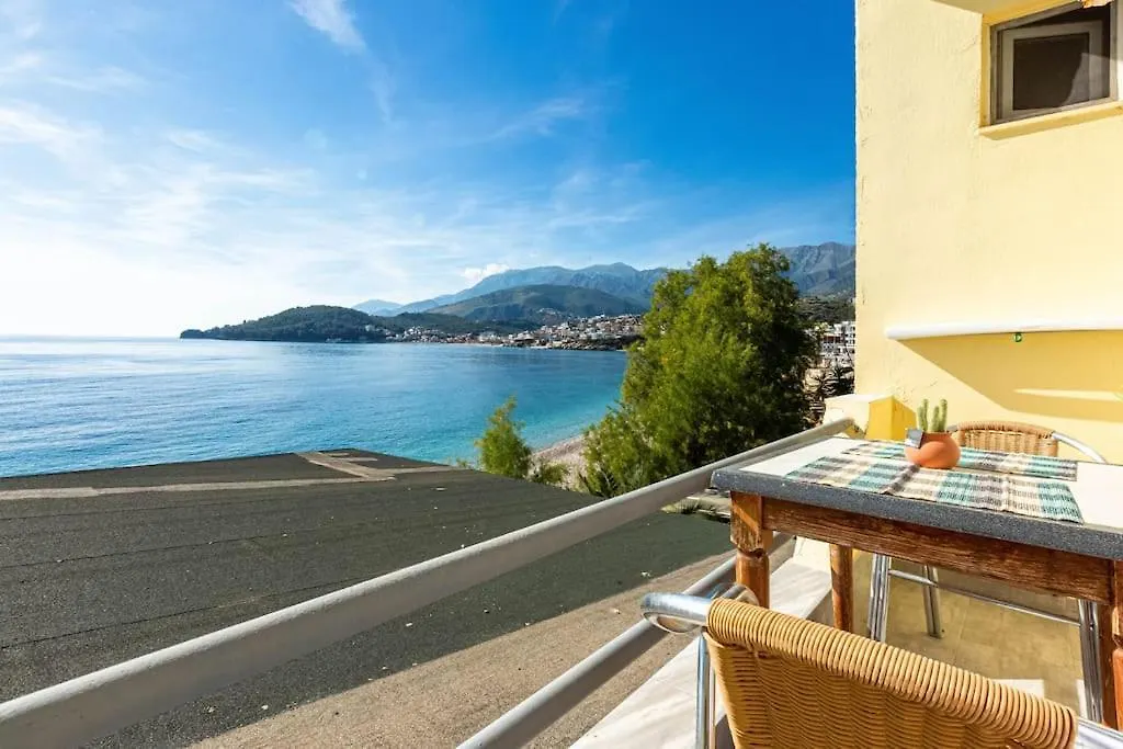 Potam'Sea Bliss 2 - Beach Front, Parking & Sun Beds Himare Apartment